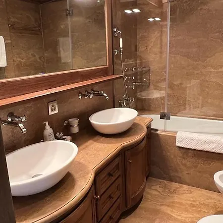 Collina Luxury For 8 People, View, Balconies, Wifi, Tv, Free Parking Dom wakacyjny